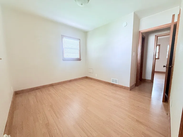1171 Bourland Ave — Photo 7