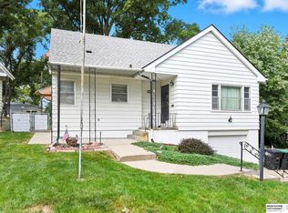 2402 S 49th St, Omaha, NE 68106