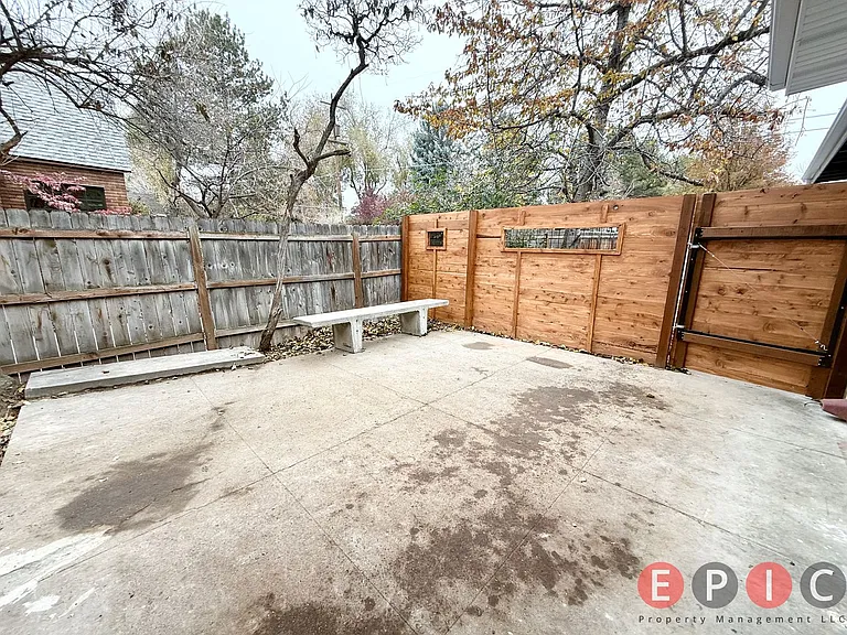 4608 S Russell St — Photo 11