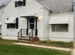 449 E 275th St, Euclid, OH