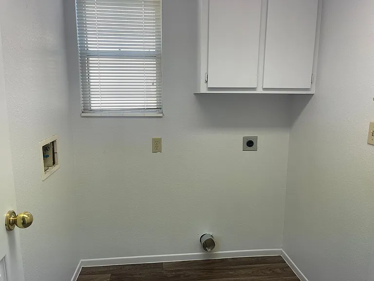6061 Stonecreek Dr — Photo 20