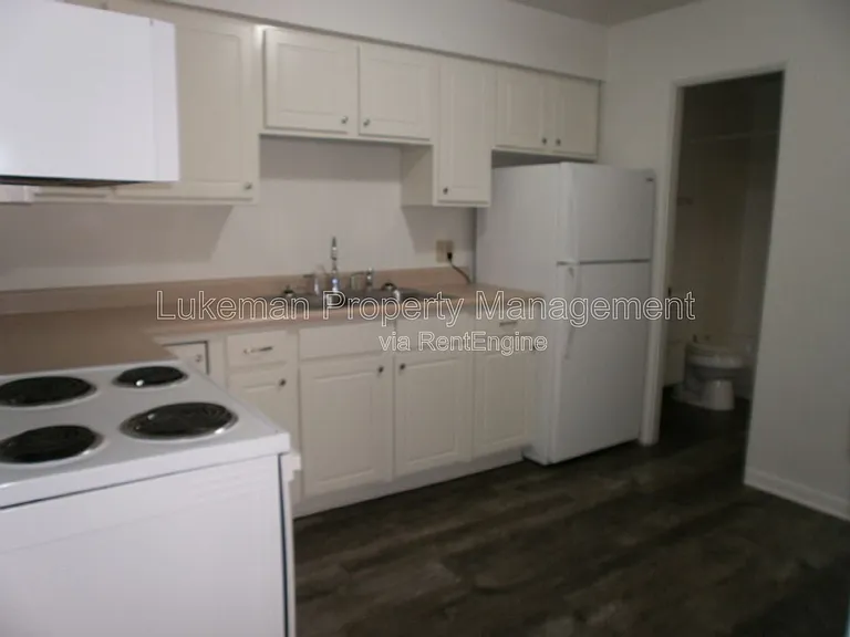 1536 Henson Ave #4 — Photo 8