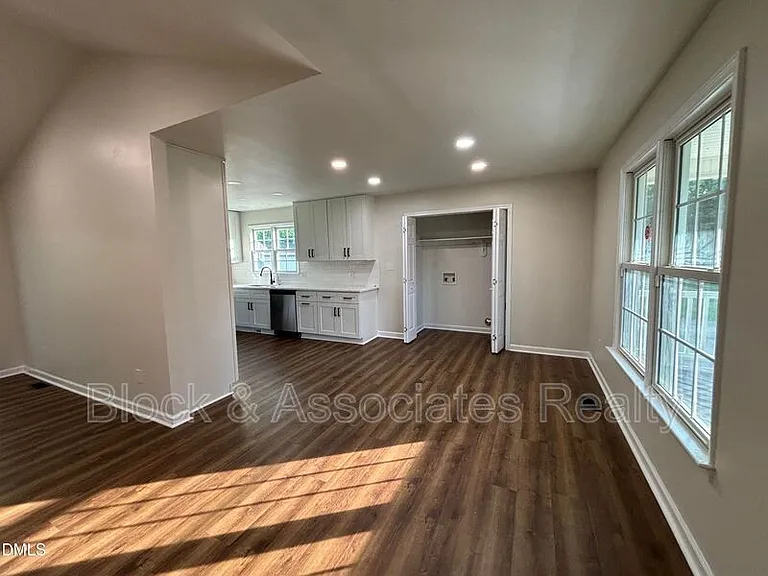 170 Devin Dr — Photo 24
