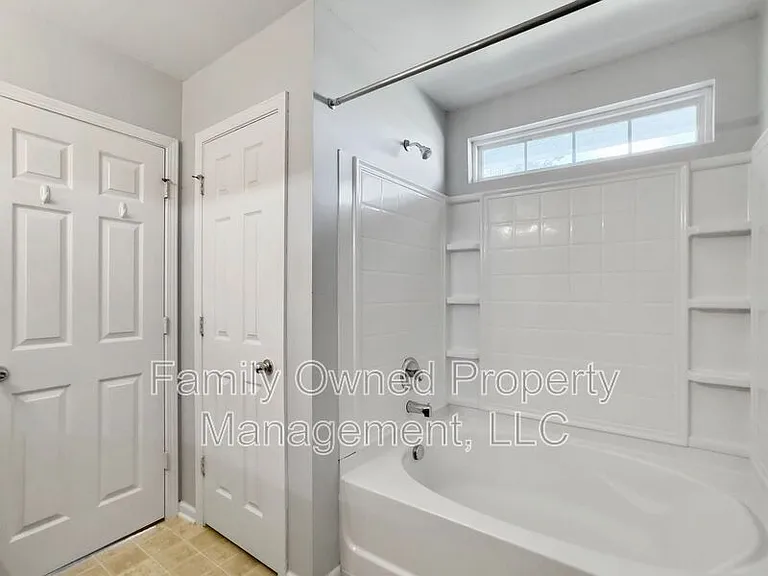 100 Salem Creek Dr — Photo 27