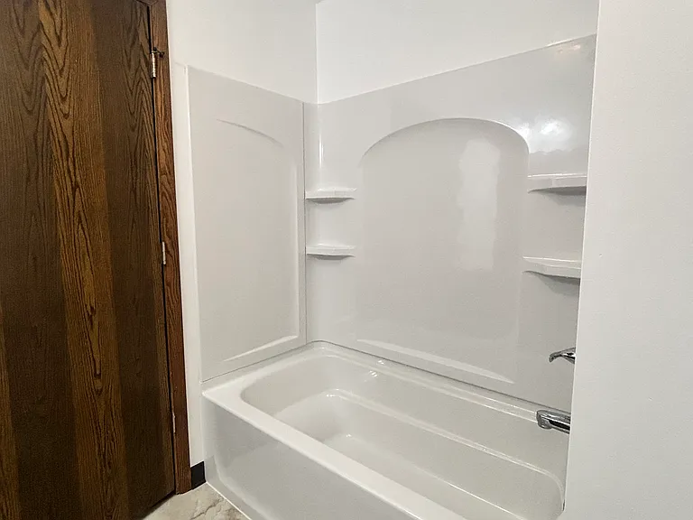 1044 W 10th Ave #A — Photo 3