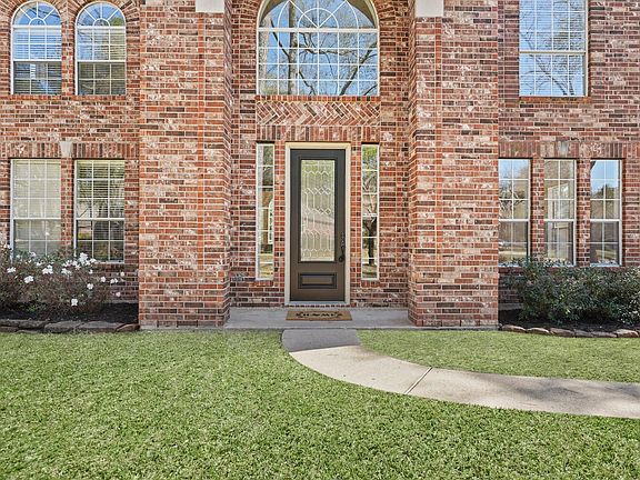 4th image of 47 S Bristol Oak Cir