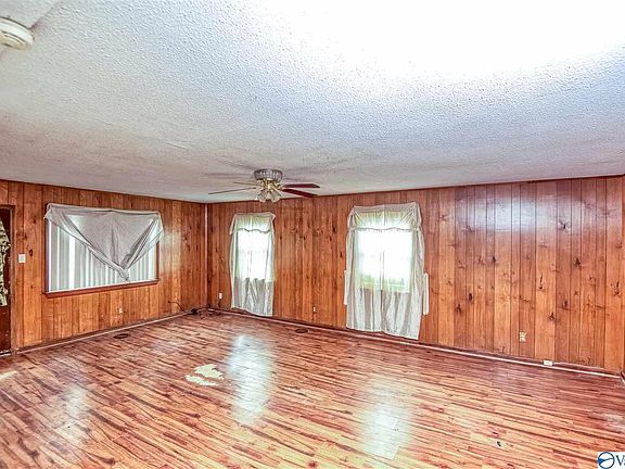 5th image of 40 Parker Ave