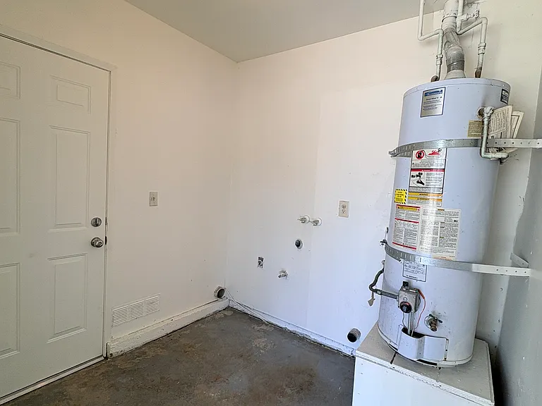 7757 Southbreeze Dr — Photo 18