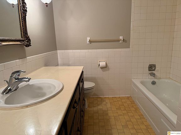 5th image of 15210 Douglas Cir
