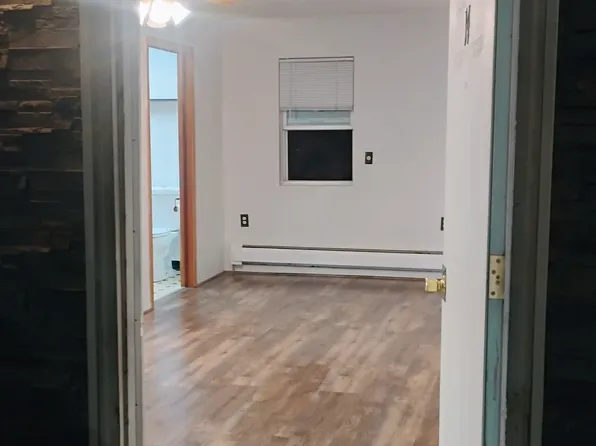 2010 Center St #14, Cedar Falls, IA 50613