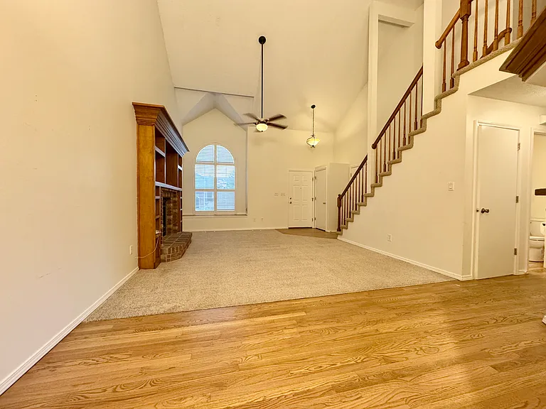 5413 Plumstead Dr — Photo 4