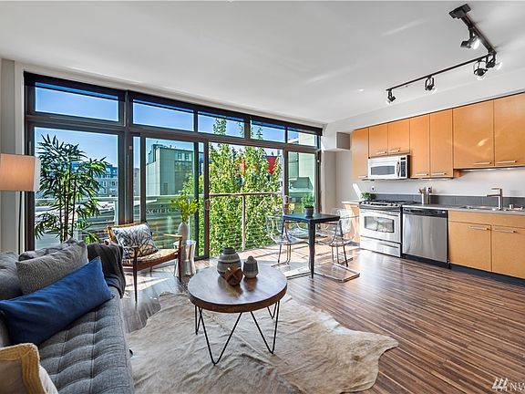 5th image of 1414 12th Ave Unit 319