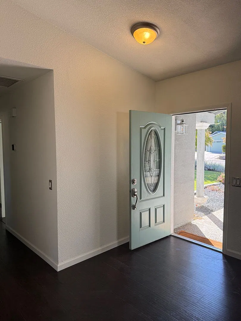 Beautiful 4/2 Orangevale Home — Photo 2