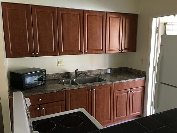 5th image of 1500 NE 127th St APT 112