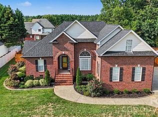 2013 Buckthorn Ct, Gastonia, NC 28056