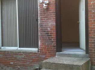 2104 Pine St APT 1R, Philadelphia, PA 19103