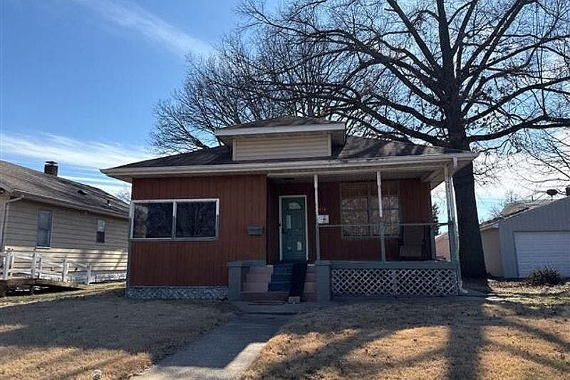 1st image of 2515 Amelia St