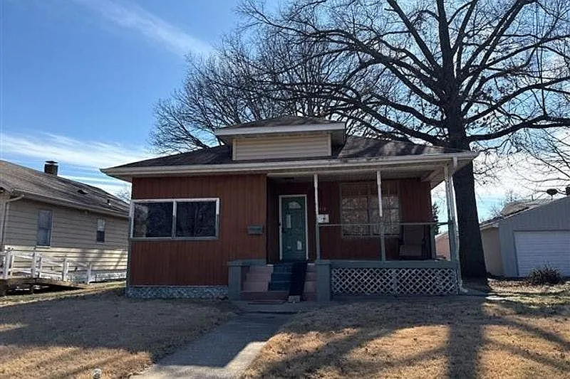2515 Amelia St photo 1
