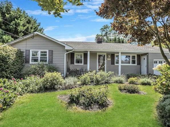 86 Moffitt Boulevard, East Islip, NY 11730