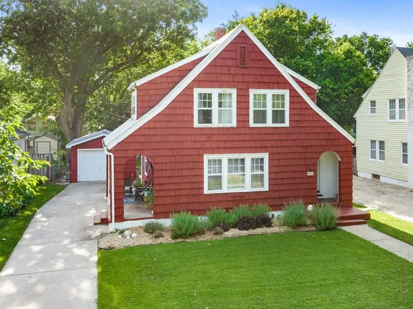 631 N Volutsia Ave, Wichita, KS 67214
