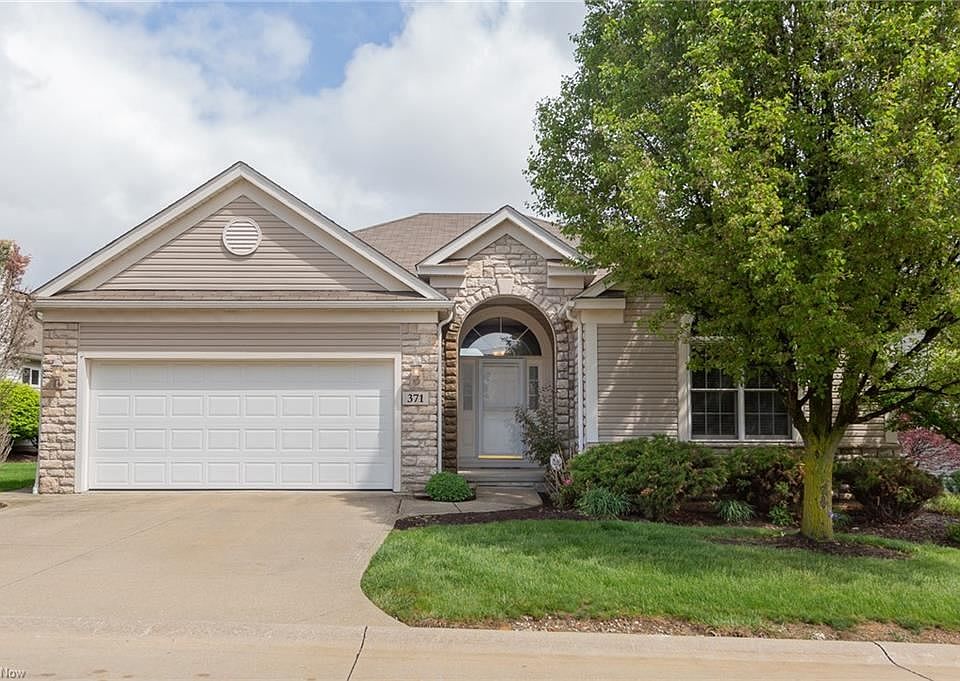 1st image of 371 White Spruce Dr