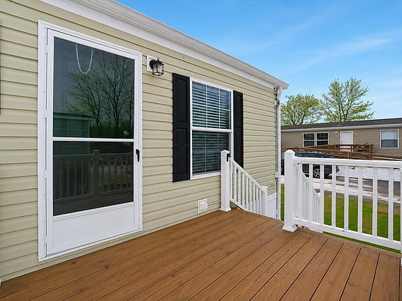 3rd image of 289 Redwood Dr