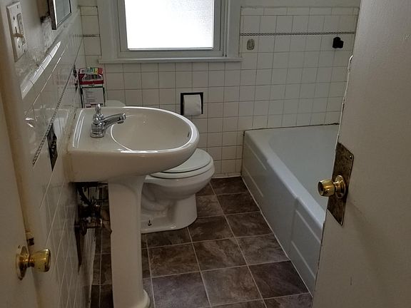 4th image of 309 N 33rd St
