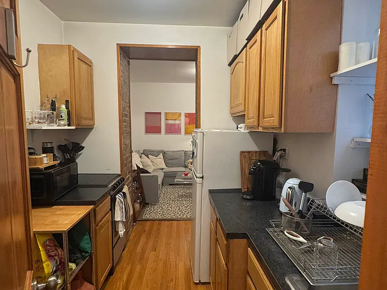 530 E 13th St #3 — Photo 21