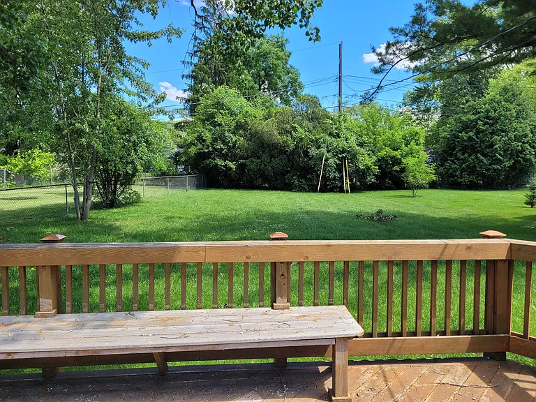 1837 Henbert Rd — Photo 3