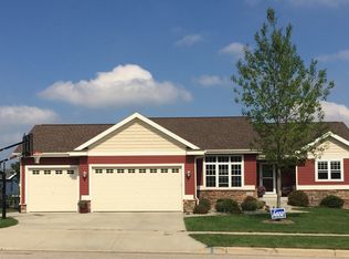 704 Sunset Dr, Lodi, WI 53555