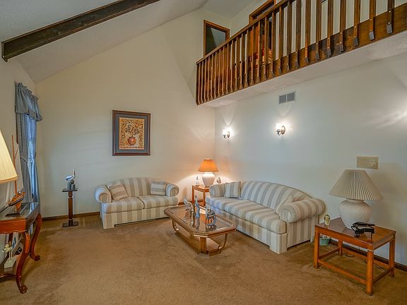 4th image of 5322 Oakwood Dr