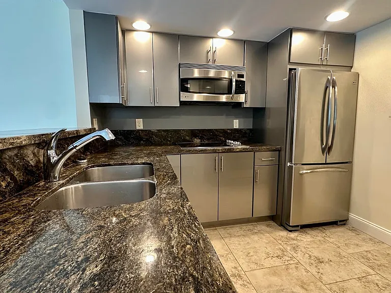 1800 N Andrews Ave #2A — Photo 2