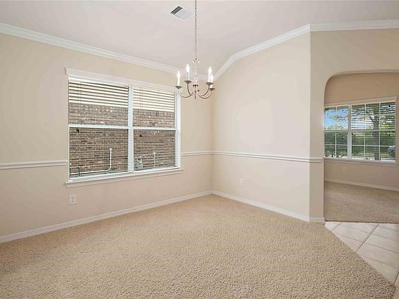 5th image of 3310 Southern Grove Ln