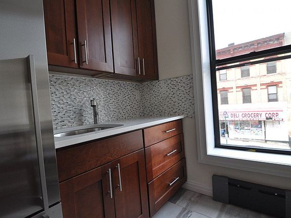 4th image of 765 Saint Johns Pl APT 2B