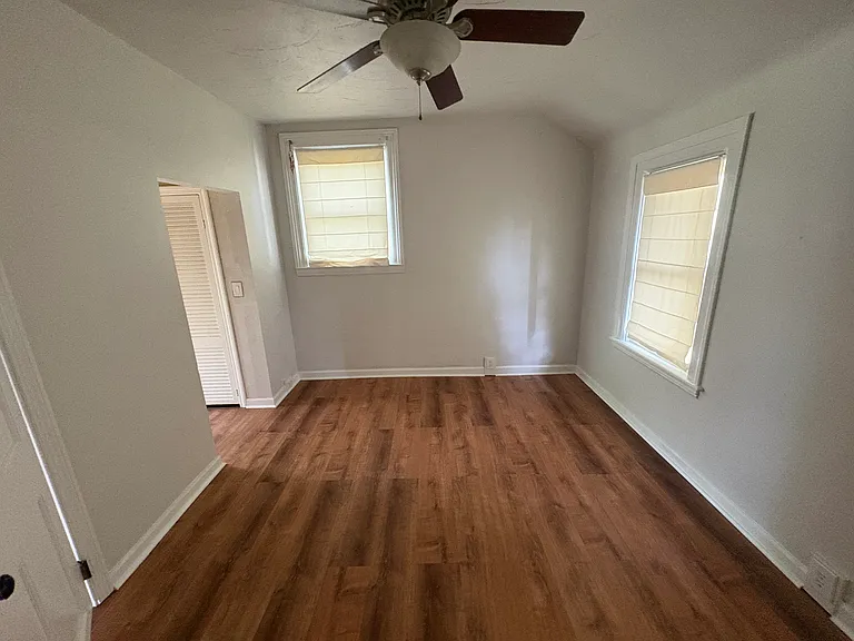 919 Richmond Rd — Photo 6