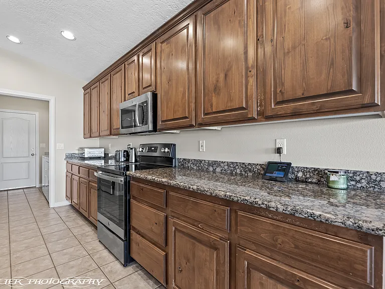 241 Palmer Ln — Photo 50