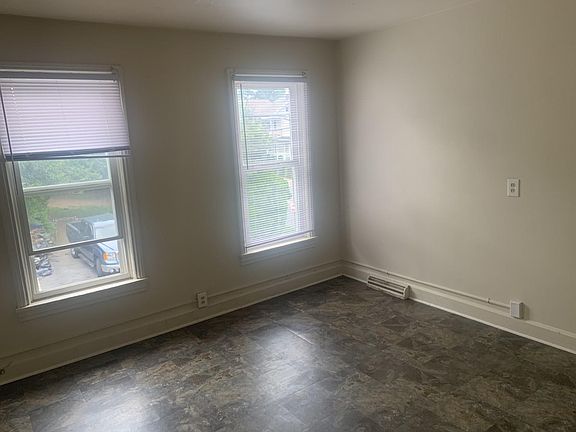 5th image of 305 Bessemer St