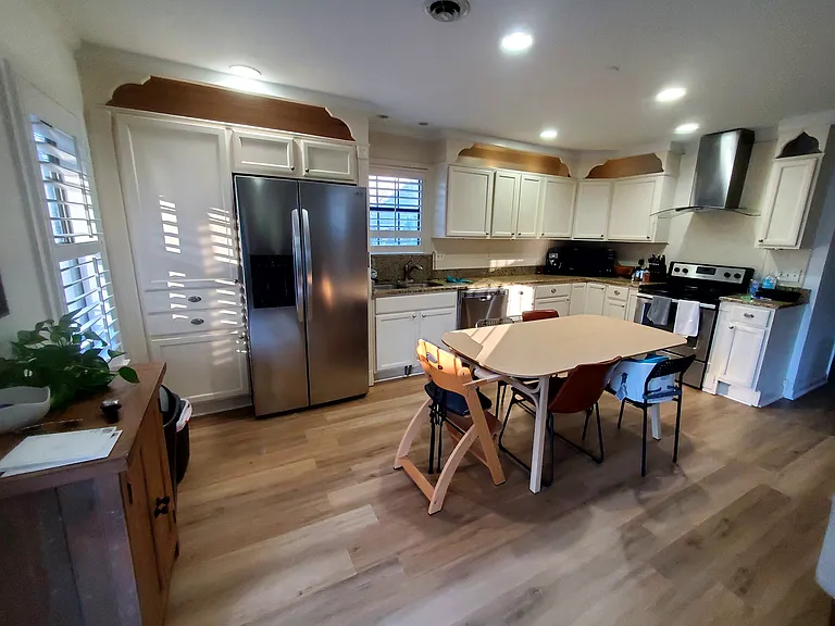 420 N McElroy Rd — Photo 2