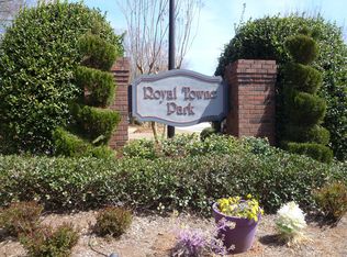 925 Regency Path Dr, Decatur, GA 30030