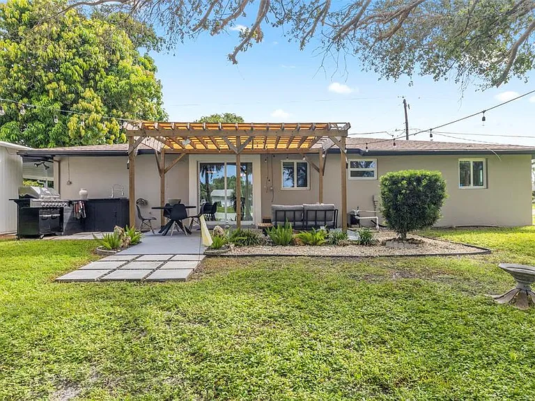 2586 Auburn Blvd — Photo 39