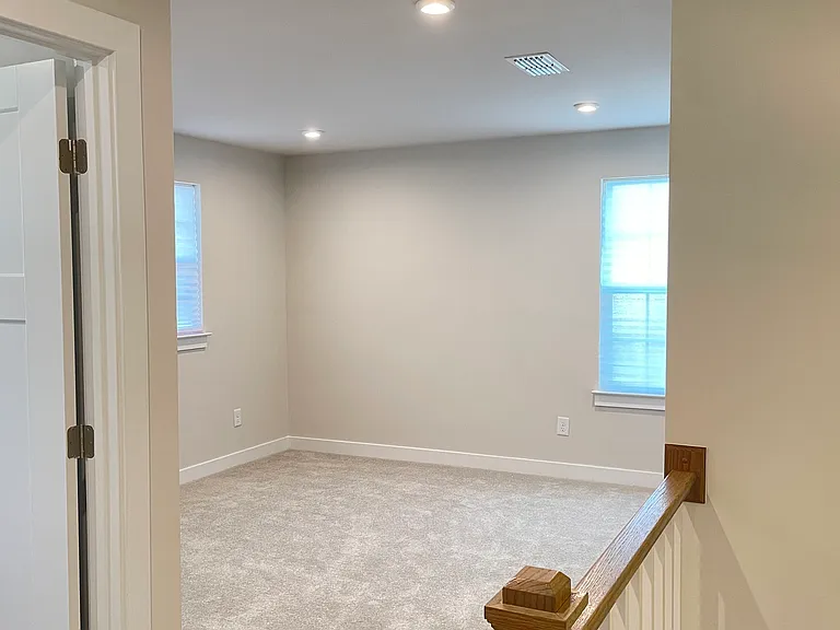 1840 Meredith Pl — Photo 16
