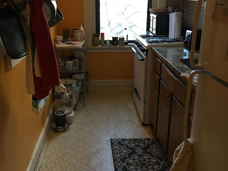 2nd image of 135 Park Dr #2A