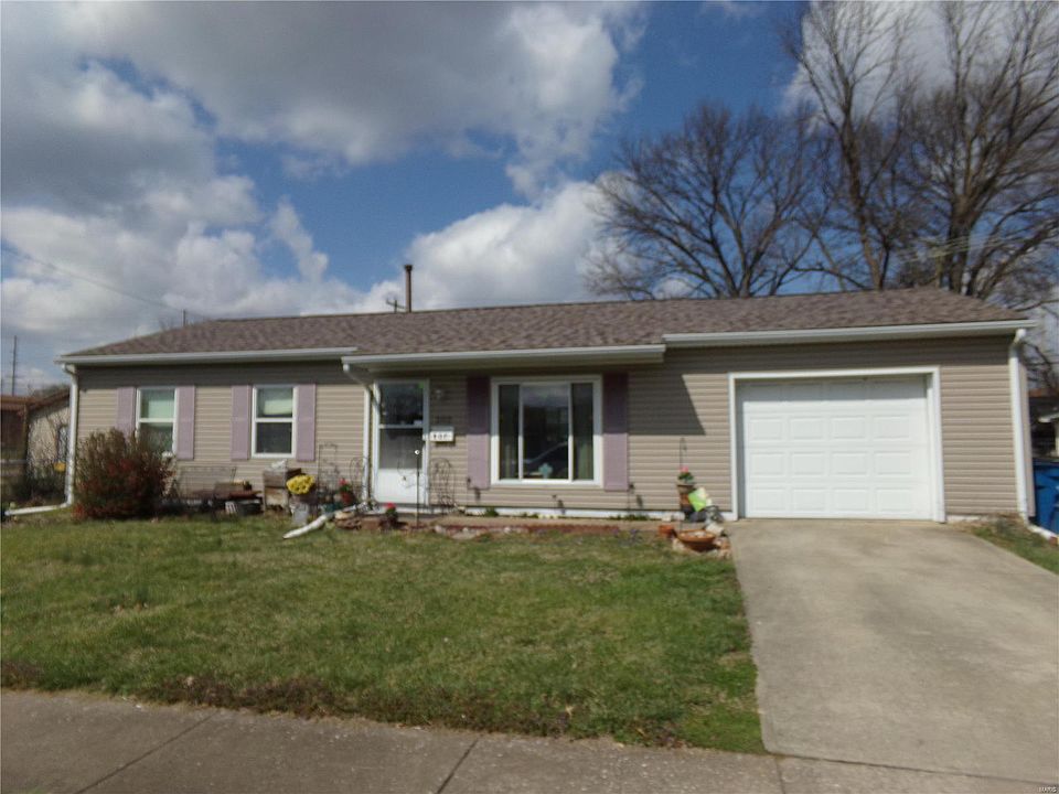 1st image of 202 Briarwood Dr