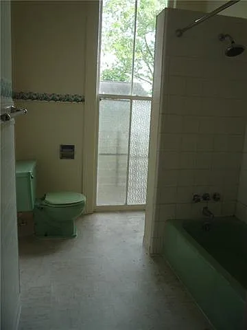 7729 Hampson St — Photo 12