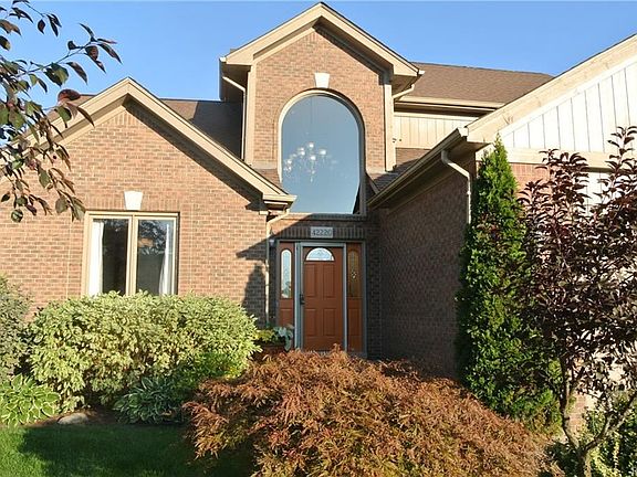 3rd image of 42220 Shulock Dr