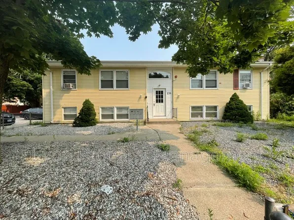 235 Weeden St APT 2, Pawtucket, RI 02860