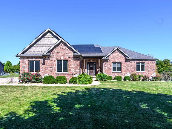 3rd image of 14632 Knob Hill Dr
