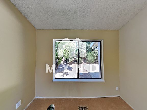 4th image of 654 Elderberry Way