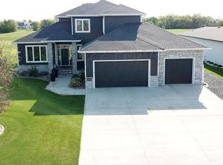 6304 31st St S, Fargo, ND 58104
