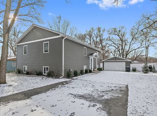 5209 Woodrow Ave, McHenry, IL 60051